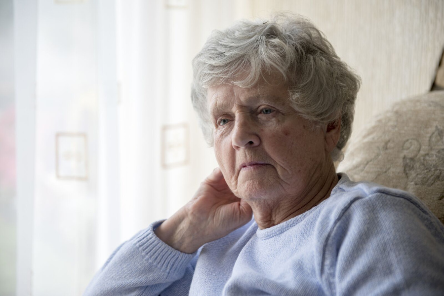 Home Care in Burbank CA: Senior Time Change Tips