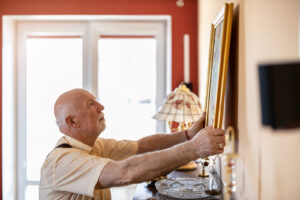 Home Decor: Senior Home Care in Burbank, CA